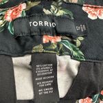 Torrid Women's Size 12 Black Floral Sateen Shorts Summer Vacation Photo 5
