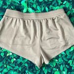 Gapfit tan running shorts, two pockets, stretchy Photo 0