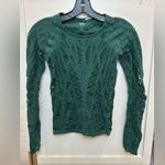 Alo Yoga  wanderer long sleeve top - green shirt Photo 1
