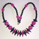 Elegant Vintage Pink and Black Beaded Boho Retro Necklace Photo 1