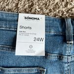 Sonoma NWT!  Medium Wash Distressed High Rise Shorts Size 24W Photo 5
