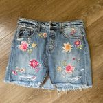 American Eagle Embroidered Distressed Denim Mini Jean Skirt Button Fly ~ Size 4 Photo 2