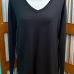 Roz & Ali  Cashmere V-Neck Long Sleeve sweater Photo 0