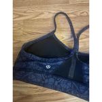 Lululemon  Sports Bra Size 8 Photo 5