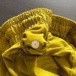 Lululemon  Hotty Hots Athletic Shorts Yellow/Green 2” Inseam Women’s Sz 6 GUC Photo 5