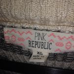 Pink republic  XL Aztec Pocketed Gray Creme Cardigan Photo 5