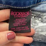 Rock & Roll Cowgirl  light denim jeans. Photo 5