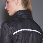 Lululemon Miss Misty Jacket II
Desert Snake Embossed Black / Black packable Photo 2