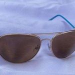 Steve Madden  aviator sunglasses Photo 0