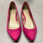 EXPRESS  HOT PINK POINTED FLAT PRICE IF FIRM Photo 0