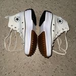 Converse  sneakers. Men size 7/ women size 8.5 Photo 2