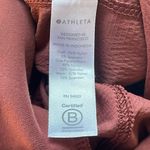 Athleta Trekkie Hybrid Crop stash pocket leggings Photo 8