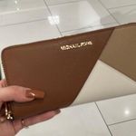 Michael Kors  Luggage Travel Continental Wristlet Large Wallet Photo 1