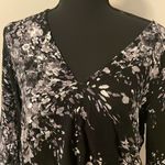 Lovestitch Love‎ stitch- Knotted long Sleeve black and white Floral Top Photo 1