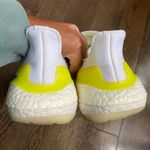 Adidas  Ultraboost 21 Women’s Size 7 white solar yellow Photo 5