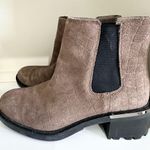 Vince Camuto Vince Camino Ankle Boots - Size 9 Wide - Suede - Trendy, Chunky Heel Photo 3