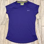 Under Armour  women's medium purple Heatgear Catalyst shirt Photo 0
