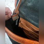 Dooney & Bourke 80’s Essex Navy & British Tan large size handbag long strap Photo 11