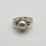 Vintage Avon NRT Faux Pearl & Black Rhinestone Ring (6) Photo 4