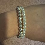 EUC Faux Pearl And Gold Tone Elastic Beaded Bracelets Average Sized Wrist Retro White Photo 0
