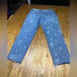 No Boundaries  High waist & heart shapes jeans Photo 2