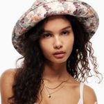 Aritzia  WILFRED MEMORY BUCKET HAT FLORAL Photo 1