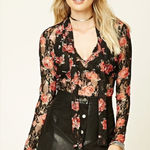 Forever 21 ✨HP✨F21 Contemporary Rose Print Top✨ Photo 0