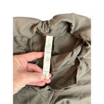 Lululemon Sz 6 burmuda Meryl nylon/lycra spandex 10” in seam womens shorts high Photo 2