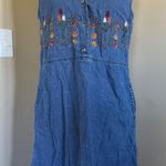Way to Go Denim Dress Floral Embroidered V Neck Sleeveless Midi Women's Blue Size 8 Photo 0