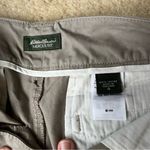 Eddie Bauer ✨ Women’s Mercer Fit Brown Shorts - Size 4 - VGUC - 100% Cotton Photo 3