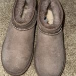 UGG  Ultra Mini  Photo 2
