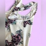 Rue 21  Women’s Floral Tank Top with Pink and Green Accents Size XS. Photo 3