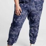 Athleta Farallon Printed Joggers in Inversion Medieval Violet Size 18 Photo 3