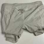 Lululemon White skirt size 6 Photo 3