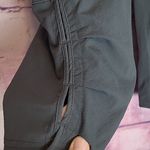 prAna  GRAY SHIRRED OPEN SIDE KNEE CAPRI ADJUSTABLE BELT WAIST PANTS WOMENS 2 Photo 7