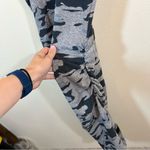 ✨ Monrow Camo Fitted Midi Dress Gray Black Small Gray Photo 3