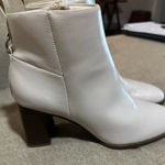 Life Stride  Cream Ankle Boots Photo 0