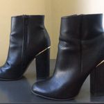 Kurt Geiger CARVELA Vegan Leather Black Side Zip Gold Metal Trim 3.75” Block Heel Boots EUC 6 Photo 0
