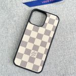 iPhone 16 Pro case White Photo 3