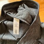 Athleta  Gray Stratus Shorts 1X Plus Size‎ | Lounge to Workout Stretchy Comfort Photo 5