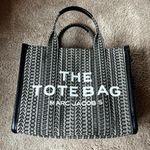 Marc Jacobs Tote Photo 0