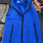 Aritzia  TNA Fleece Vest Photo 0