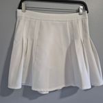 Princess Polly  White Pleaded Mini Skirt Size 6 Photo 1
