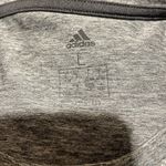 Adidas Women's  Gray T-Shirt Size Large Photo 2