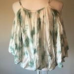 Envy Style  Cold shoulder top Photo 2