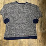 Absolutely Famous , lace elephant 3/4 sleeve, pit to put measures 22, length is 25 Photo 1