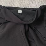 Lululemon 8 black crop leggings Photo 3