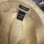 EXPRESS  hat perfect for the summer! Great condition Photo 2
