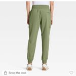 All In Motion  Green Cargo Mid-rise Jogger NWT Photo 7