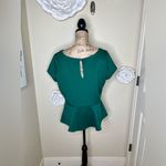 Bisou Bisou NTM:  Short Sleeve Emerald Green Peplum Waist Blouse in Size XL Photo 8